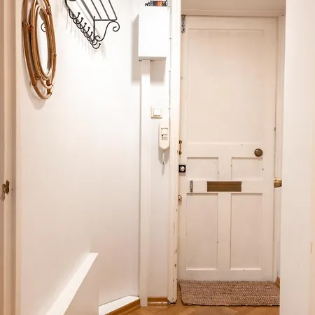 Compact Cozy Floor In Erottaja Helsinki