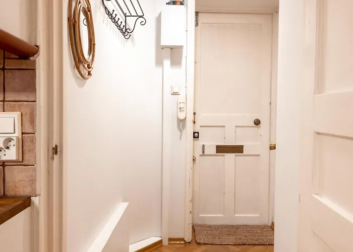 Compact Cozy Floor In Erottaja Helsinki